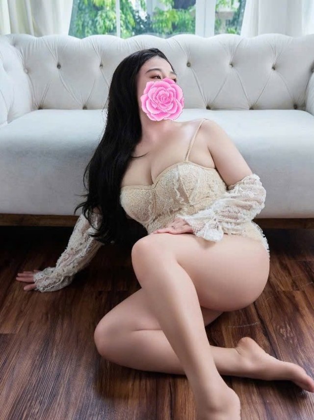 Phương Linh – Em Gái Gọi Giá Rẻ TP Đà Lạt Rất Xinh Và Chiều Khách